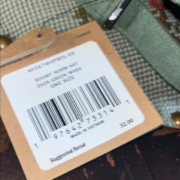 BN The North Face Sage Green Adjustable Cap - Picture 5 of 6